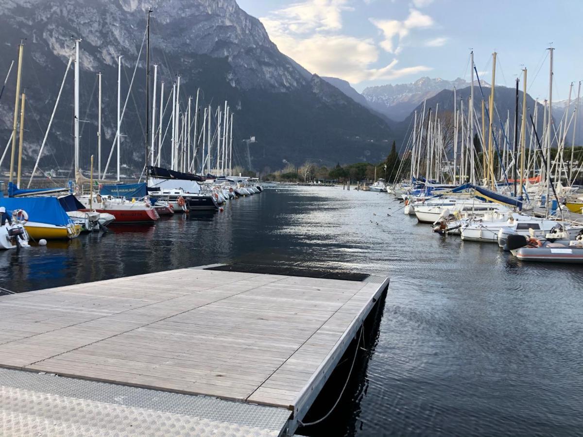 North Lake Riva Apartment, Steps From The Garda Lake Exterior photo