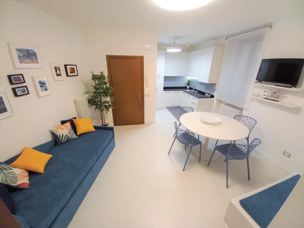 North Lake Riva Apartment, Steps From The Garda Lake Exterior photo