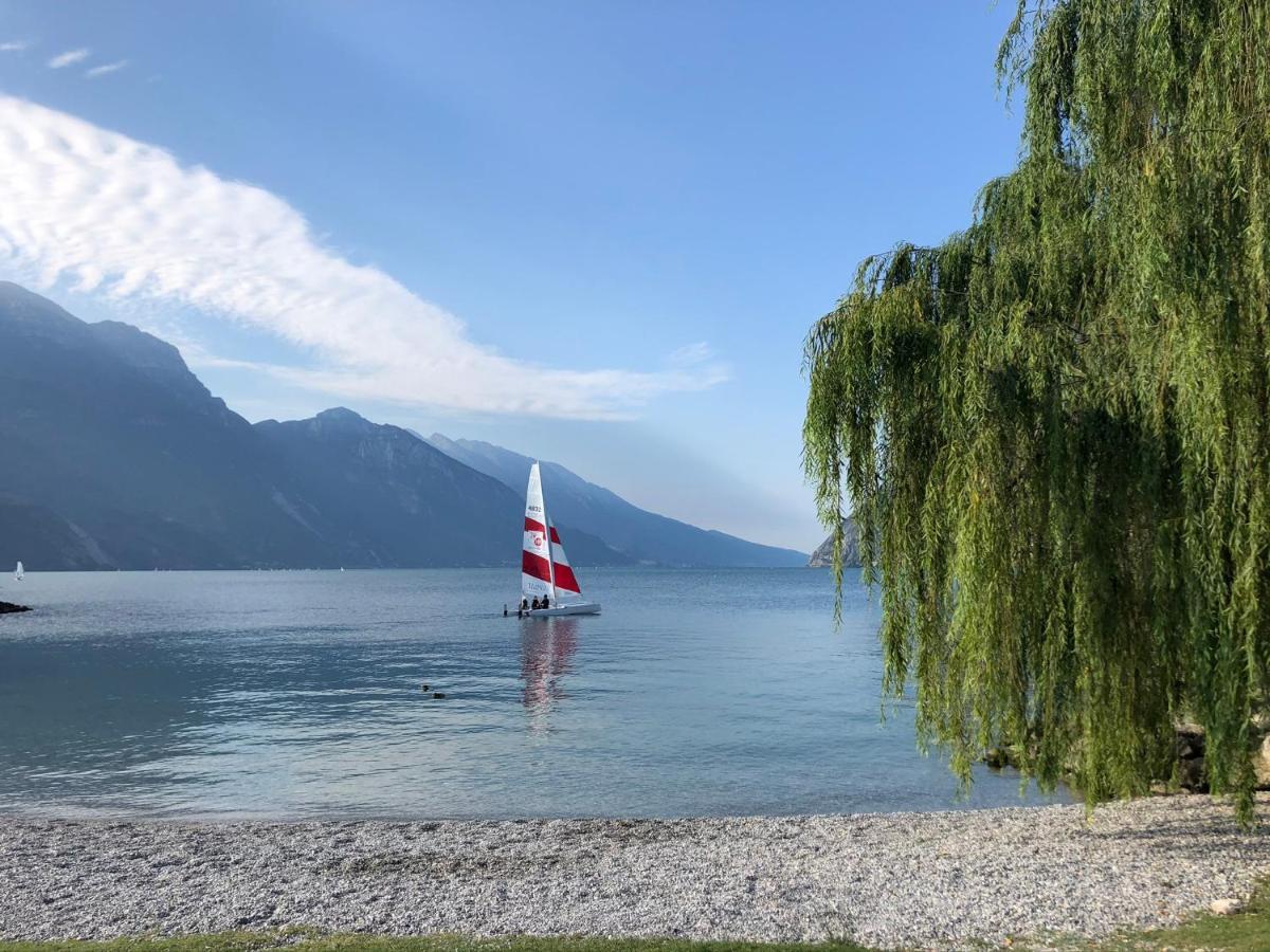 North Lake Riva Apartment, Steps From The Garda Lake Exterior photo